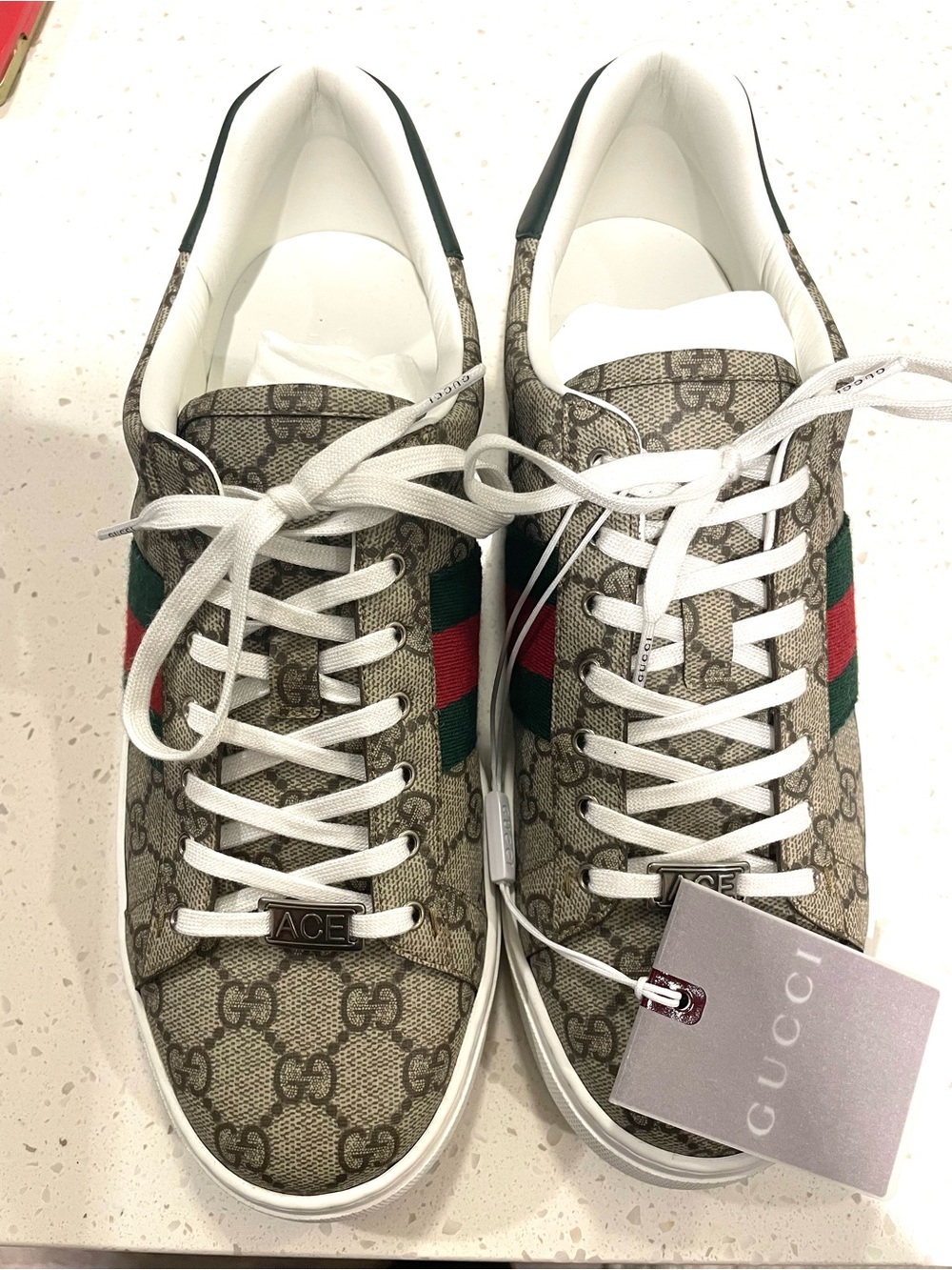 Gucci Ace low-top sneakers in GG Supreme canvas. New With Tags / Never Worn.